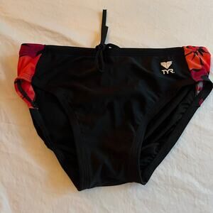 TYR Swim Briefs Black Red Mens Size 34